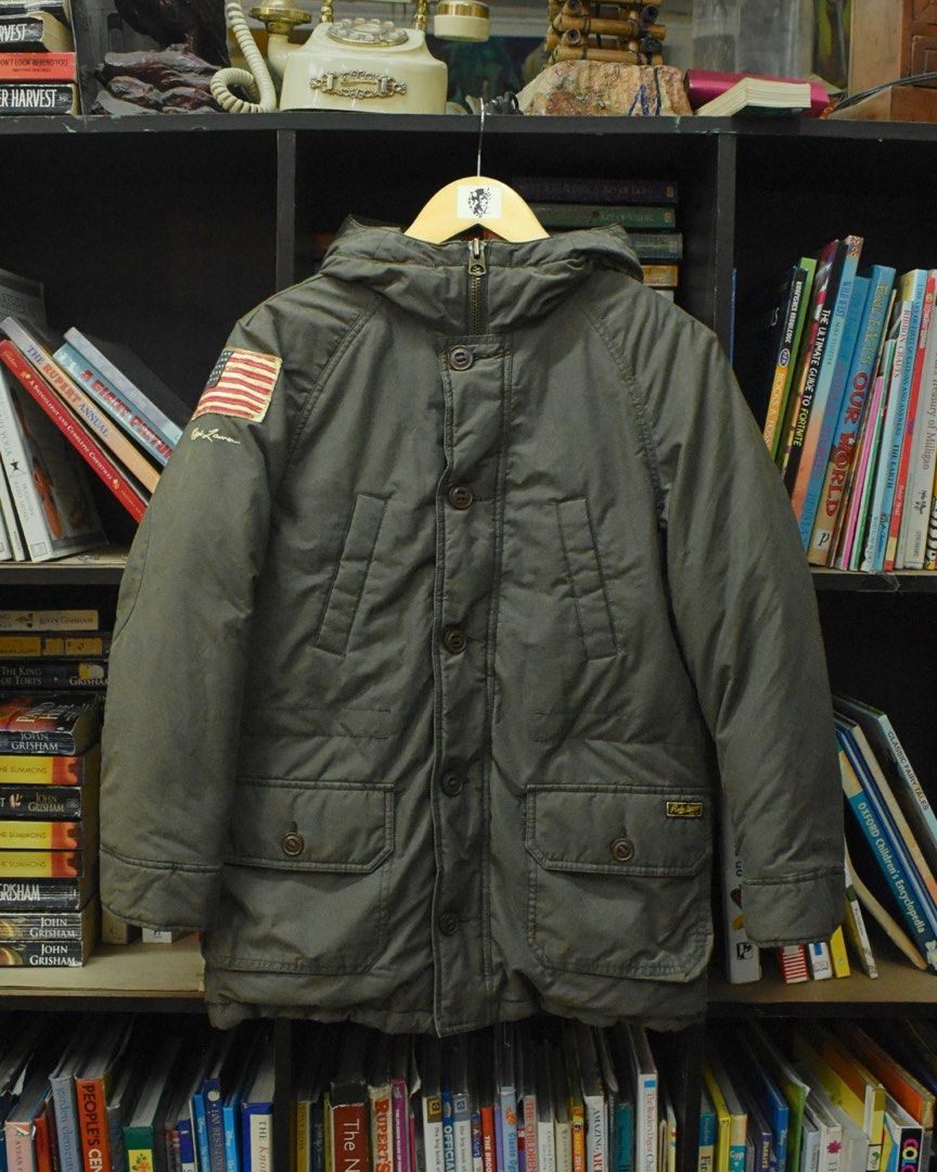 Polo Ralph Lauren Military Down Parka Olive Flag Patch Jacket (Category: Coats, Jackets and Outerwear) located in Baguio. Submitted by marcusmartin2600 (Listing ID 1469494717, Image 1). Description: Size: M on tag but fits Small Men Condition: Excellent | signs of usage 📏 Measurement via Tape Measure (in inches): Width: 20” Length: 27” Sleeve Length: 27.5” Hem: 20” . ————————— Note: Please check and ask for detailed photos before buying to avoid