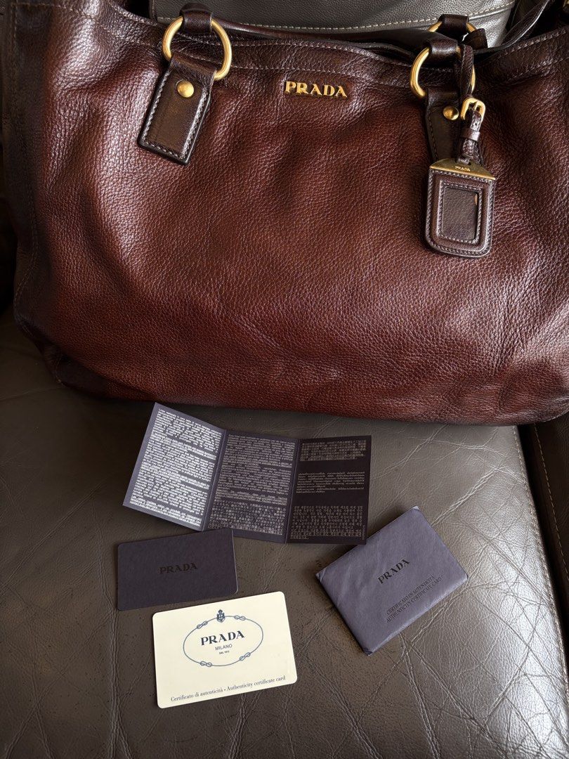 Prada BR402 CERVO ANTIK CAFFE' SFUMATO (Category: Luxury Bags & Wallets) located in General Santos City (Dadiangas). Submitted by scrtshp (Listing ID 1469464374, Image 3). Description: Prada BR402 CERVO ANTIK CAFFE' SFUMATO •Authentic guaranteed •Original Deerskin •Complete tags •Complete tags with dustbag.