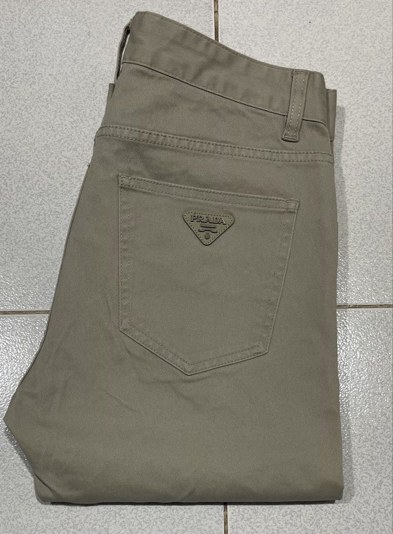 Prada Pants (Category: Chinos) located in Mandaue City. Submitted by MJ_80 (Listing ID 1469414018, Image 1). Description: Mens Prada Pants Skinny Stretch Size 30 on tag Fits 29-30 Waist See photos for measurements Issue : Logo last Letter A erased yung beige na kulay. The rest intact. & also has tiny dot stain, not noticeable Color rate & Condition: 9.9/10 Price: 3,350 .