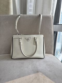 (Category: ) located in . Submitted by piemumbuys (Listing ID 1469465271, Image 1). Description: .