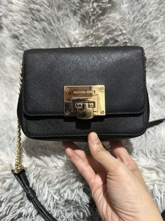 (Category: ) located in . Submitted by rqueenluxuryph (Listing ID 1469563481, Image 1). Description: .