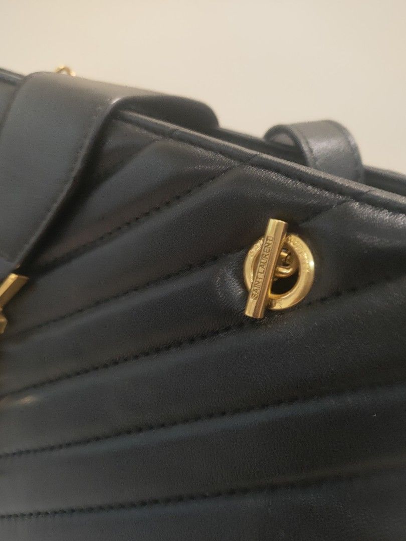 Preloved ysl medium leather bag (Category: Tote Bags) located in Paranaque City. Submitted by kiara1986edsa (Listing ID 1469458769, Image 2). Description: For sale is Saint Laurent Cassandre Matelassé Chevron Monogram Shopping Tote Bag in black grained leather (Grain de Poudre) with gold-tone hardware from Japan Medium size Only used twice Glod tone hardware shows no sign of fading Leather is newly moisturizerized Smooth zipper Condition is like 