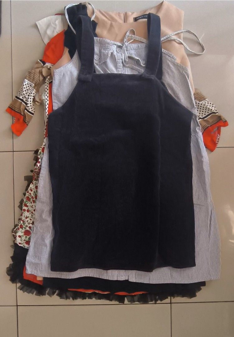 Preloved/Ukay dresses assorted small size bundle (Category: Dresses) located in Manila. Submitted by lianlim.mail (Listing ID 1469465451, Image 1). Description: Preloved/Ukay dresses assorted bundle mostly small size some bramded items included pm me to see individual items P450 IG phsellercentral.