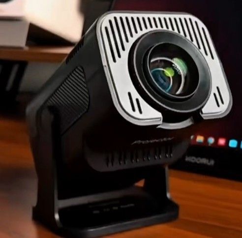 Projector (Category: Other Home Appliances) located in Quezon City. Submitted by rielanne (Listing ID 1469467234, Image 1). Description: all in brand new complete with bag pm po once lang nagamit sa church.