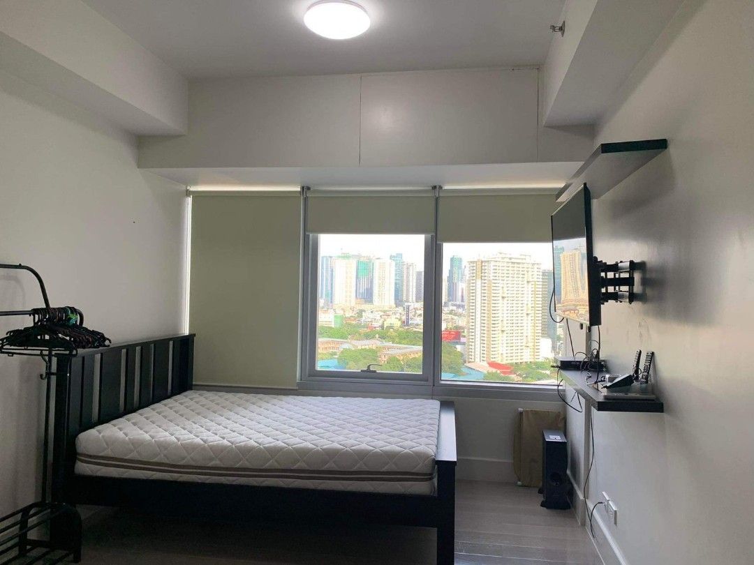 Proscenium Rockwell Makati Studio Condo for Sale (Category: Apartments & Condos) located in Manila. Submitted by rapsantos25 (Listing ID 1469434840, Image 1). Description: Floor Area: 32 square meters Studio Unit Fully furnished Facing morning sun 1 Parking Slot 24th floor Asking Price: Php 12.5M (390k/sqm).