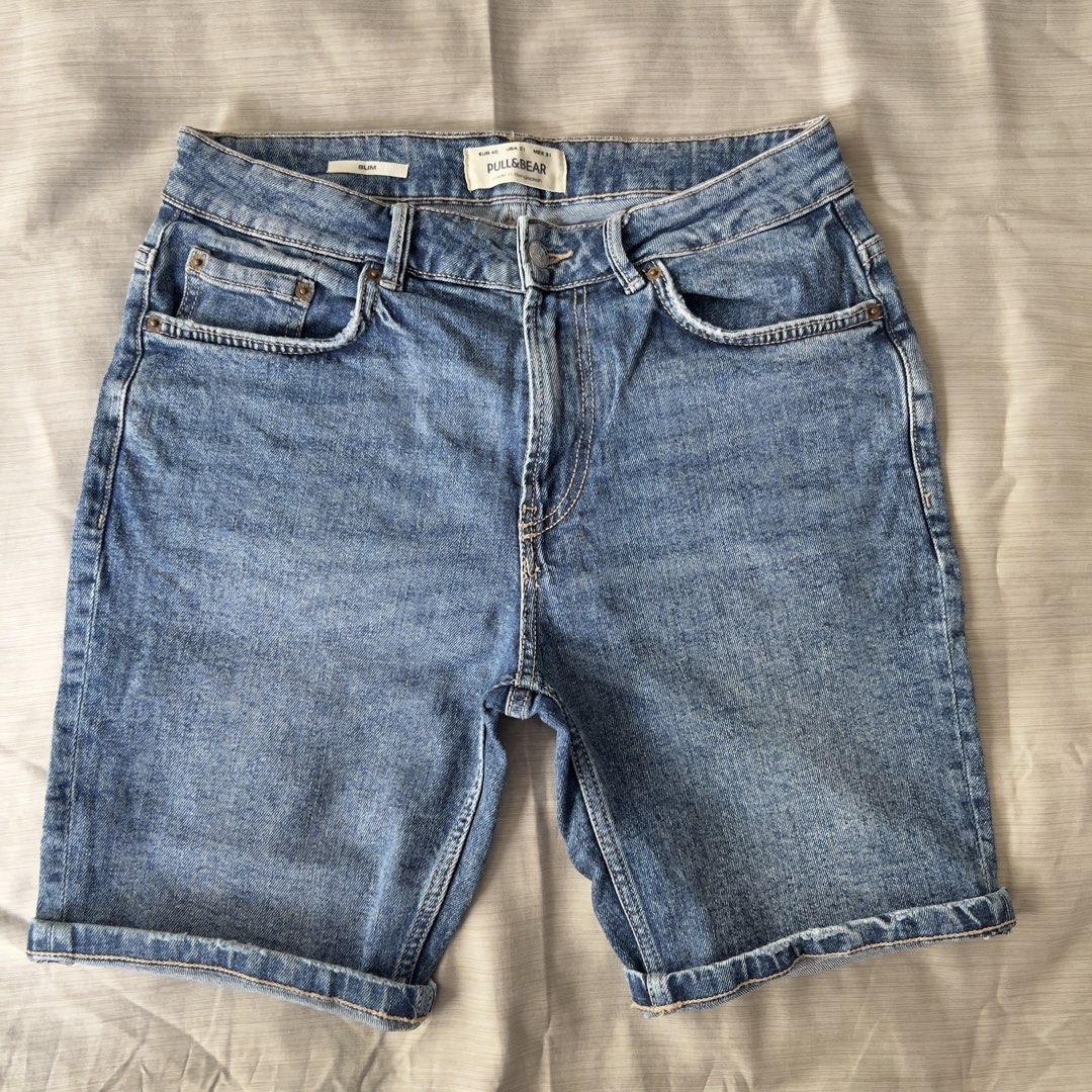 Pull&Bear Slim Denim Shorts EUR 40 (Category: Shorts) located in Pasig City. Submitted by jenscloset86 (Listing ID 1469434925, Image 1). Description: Brand: PULL & BEAR Size: EUR 40/ US 31 • No flaws, no damages. • Lightly used. • Stretch denim fabric. • Slim Fit Measurement: Waist: 31” Length: 18”.