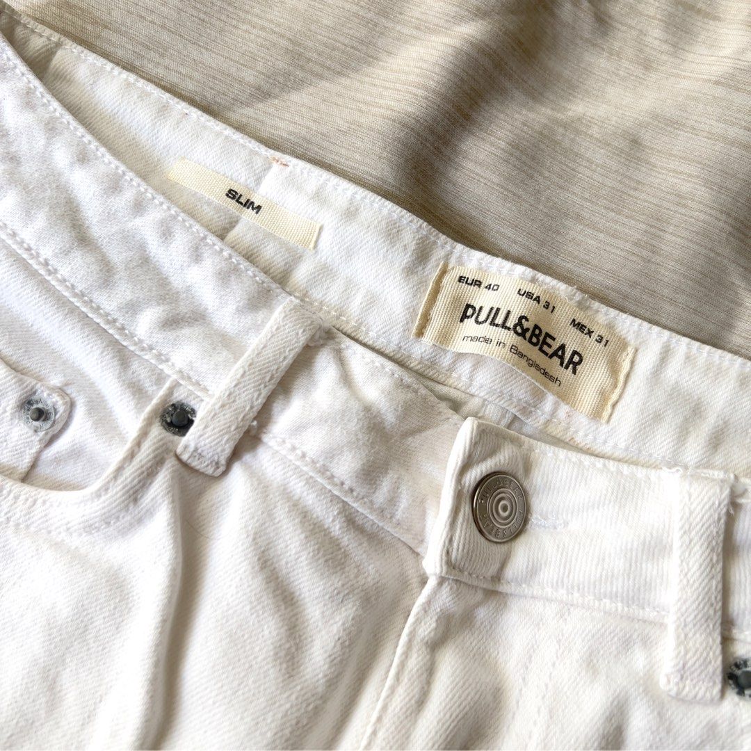 Pull&Bear White Slim Denim Shorts EUR 40 (Category: Shorts) located in Pasig City. Submitted by jenscloset86 (Listing ID 1469434178, Image 2). Description: Brand: PULL & BEAR Size: EUR 40/ US 31 •No flaws, no damages. • Slightly used. • Stretch denim fabric • Slim Fit Measurement: Waist: 31” Length: 19” .