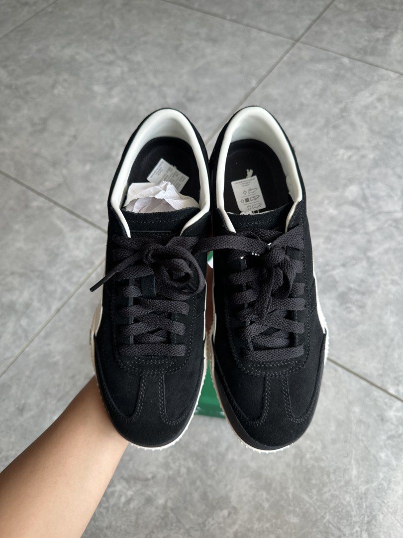 Puma Bella UT Classic Size 8 womens (Category: Sneakers) located in Manila. Submitted by angc_finds (Listing ID 1469404023, Image 2). Description: Brandnew Size 25cm ₱4,000 📍Marina, Parañaque.