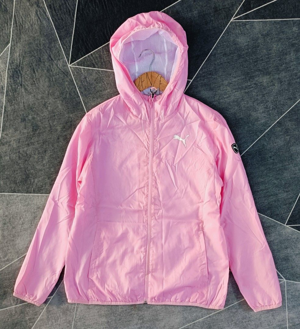Puma Windbreaker Womens (Authentic) (Category: Coats, Jackets and Outerwear) located in Cebu City. Submitted by renzecamingay (Listing ID 1469399870, Image 2). Description: Puma Windbreaker (Womens) Good as New Large on Tag Width 21 Length 26 650 Plus ship Only Thank you and GOD bless ☺️.