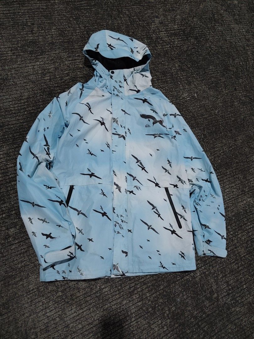 Quiksilver Goretex Windbreaker Jacket 🔥 (Category: Coats, Jackets and Outerwear) located in Tabaco. Submitted by thrifttobecool (Listing ID 1469535245, Image 1). Description: Very Good Condition 💯 9.7/10 Color Rate 💯 22 Width 📌 29.5 Length 📌 Large ✅ issue : stain ( need wash ) 📌 350 ✅ + sf 📌 Location Bicol ✅.