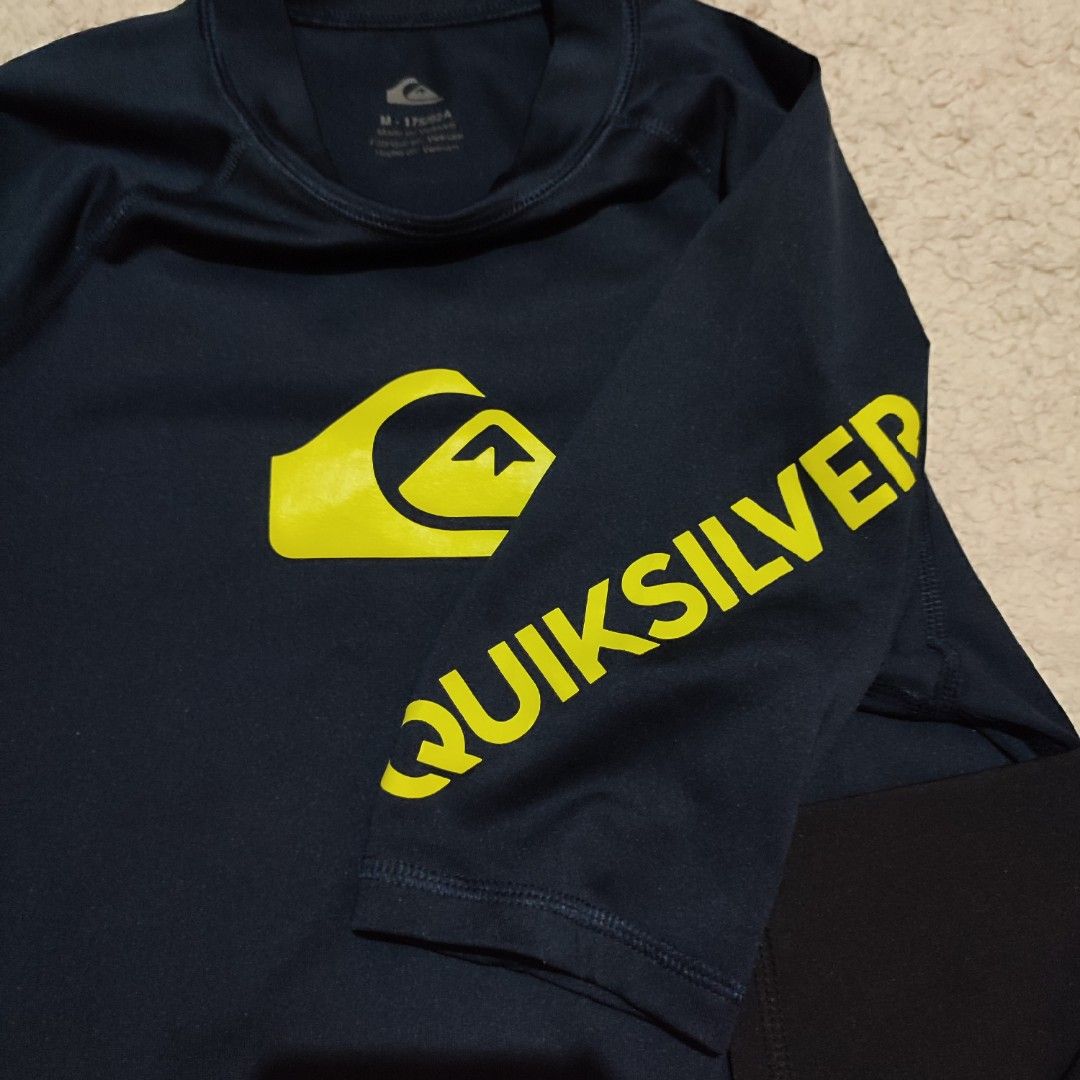 Quiksilver Men's Surf Rash Guard Size M Bundle (Category: Activewear) located in Manila. Submitted by anthonig (Listing ID 1469459914, Image 3). Description: Length: 27.5 (black), 25.5 (blue) Width: 18 (black), 17.5 (blue) Price: 700 pesos Condition: 9.6/10 Issues: none PM if interested or for inquiries Meetups within MANILA only Can do shipping at buyers expense.
