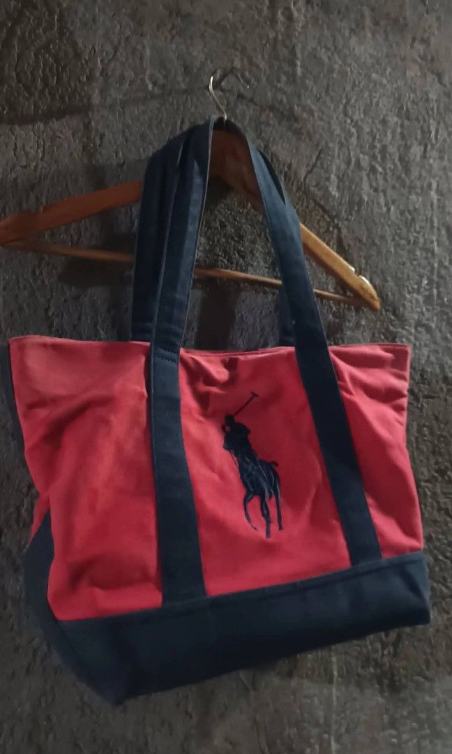RALPH LAUREN BAG (Category: Accessory Holder, Box & Organizers) located in Caloocan City. Submitted by paulchristian_rewear.05 (Listing ID 1469422184, Image 2). Description: minimal stains issues.