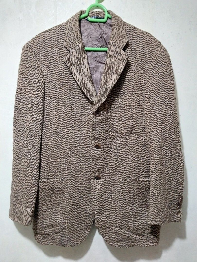 Ralph Lauren Brown herringbone tweed blazer (Category: Coats, Jackets and Outerwear) located in Manila. Submitted by PrinceDani.Clothing (Listing ID 1469429317, Image 1). Description: vintage Ralph Lauren brown herringbone pattern wool blazer Medium to large fit 21in width 29in length 18.5in shoulder 22in sleeves issue: broken button/hole see pix vg condition .