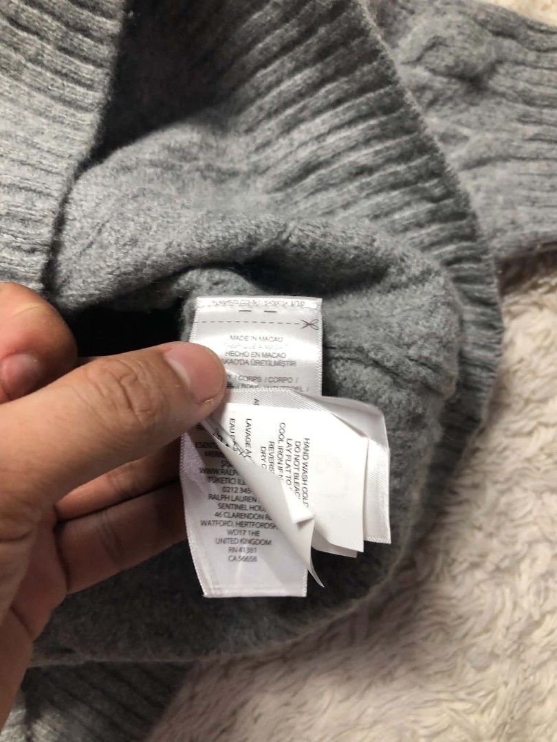 Ralph Lauren Cable KNIT wool Sweater jacket (Category: Coats, Jackets and Outerwear) located in Manila. Submitted by truecat.00a53a (Listing ID 1469441296, Image 3). Description: size small excellent condition legit and authentic Gold tag issue missing tag.