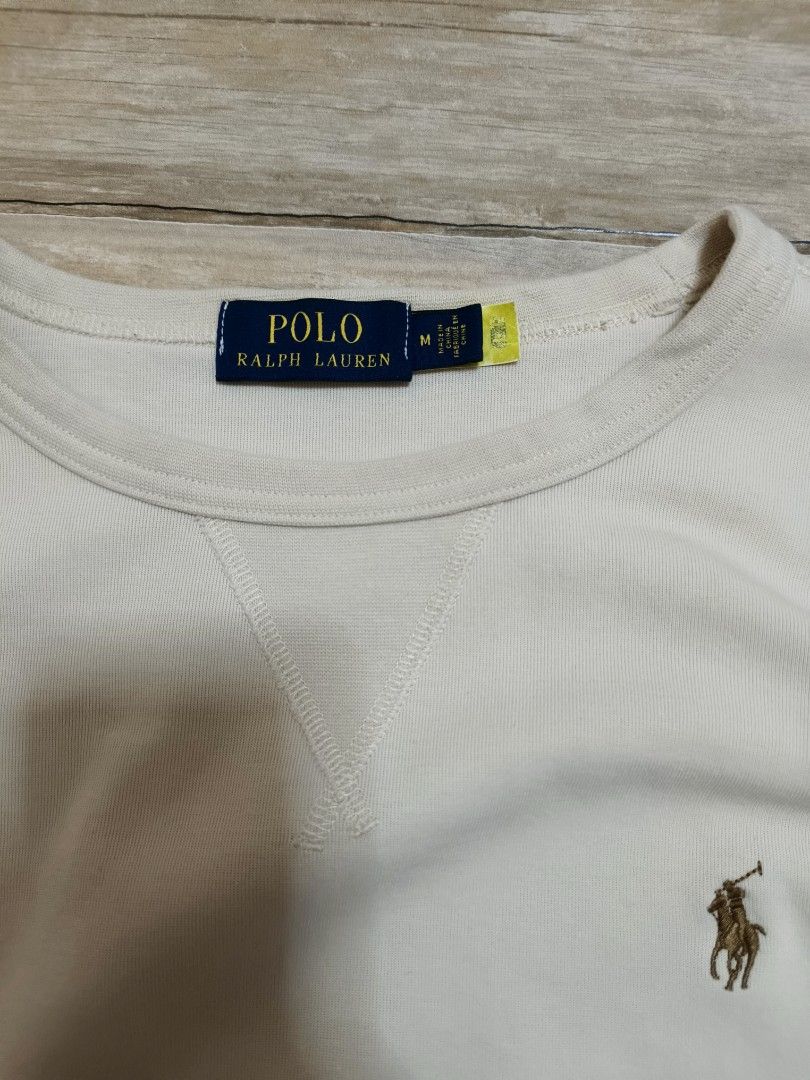 Polo Ralph Lauren crewneck (Category: Coats, Jackets and Outerwear) located in Siniloan. Submitted by talktotheroses (Listing ID 1469423454, Image 2). Description: like new no issue.