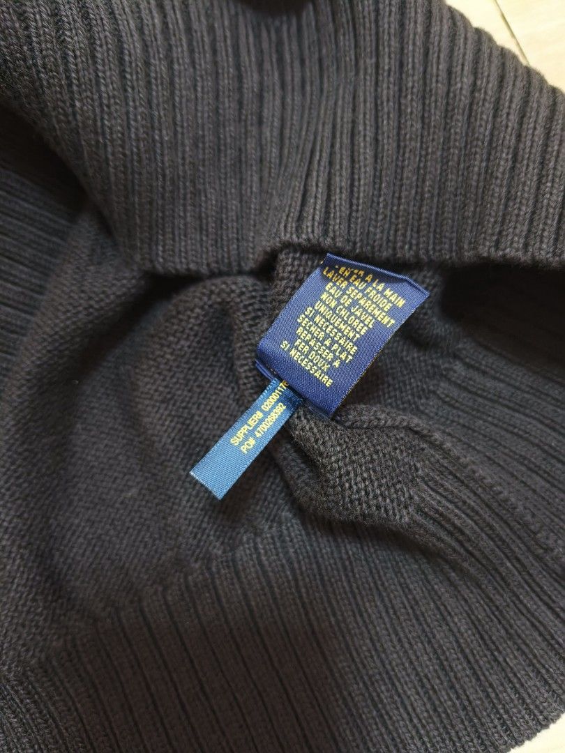 Polo Ralph Lauren knit sweater (Category: Coats, Jackets and Outerwear) located in Siniloan. Submitted by talktotheroses (Listing ID 1469423249, Image 3). Description: like new no issue.