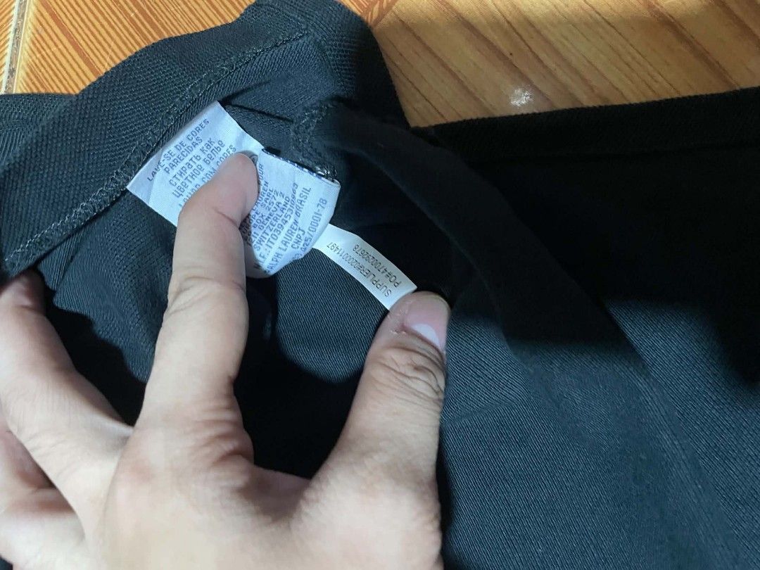 RALPH LAUREN POLO (Category: Tshirts & Polo Shirts ) located in Malabon City. Submitted by arc___wear (Listing ID 1469442740, Image 2). Description: RALPH LAUREN POLO - SIZE MEDIUM TO LARGE - DIMES 20 BY 25 - NO ISSUE - GOOD CONDITION - COLOR RATE 9/10 - DM FOR MORE DETAILS AND PICS.