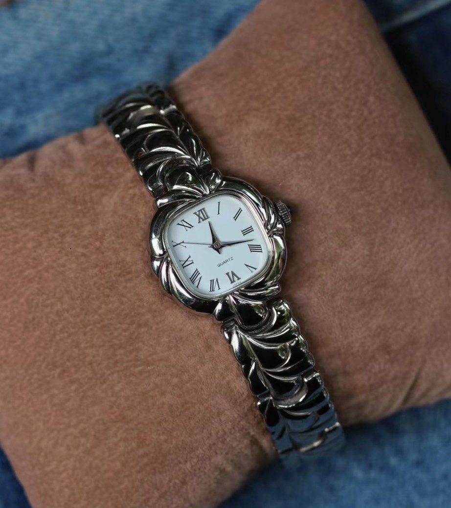 (Rare) Noevir Art Deco watch (Category: Women's Watches) located in Mandaluyong City. Submitted by coco.label (Listing ID 1469542941, Image 2). Description: .