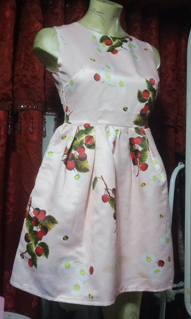 Red valintino mini dress (Category: Dresses) located in Manila. Submitted by wheneity67thifted (Listing ID 1469564610, Image 3). Description: This is a pink sleeveless fit-and-flare mini dress featuring a playful cherry, daisy, and insect print,.