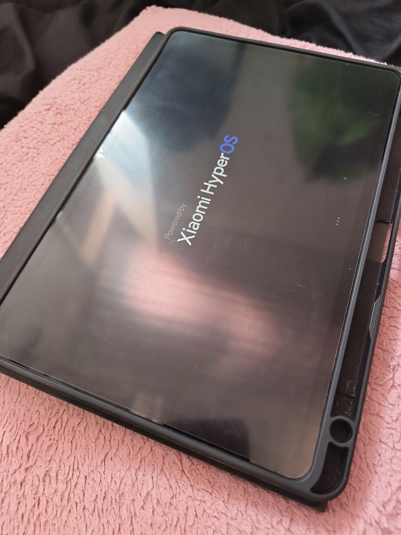 REDMI PAD 2 (Category: Android) located in Pasay City. Submitted by katerandomfinds (Listing ID 1469422277, Image 3). Description: 📱 FOR SALE: REDMI PAD 2 (4GB RAM + 128GB) 📱 ✨ 2 MONTHS USED ONLY! NO ISSUES! 💰 SELLING PRICE: 🔴 ₱9,500 – Unit only ⌨️ ₱10,000 – Unit + Case with Keyboard 📌 UNIT DETAILS: ✅ Redmi Pad 2 (4GB RAM + 128GB Storage) ✅ Wi-Fi version ✅ 2 months used only ✅ No issues, all functions working perfectly ✅ Well-maintained and 