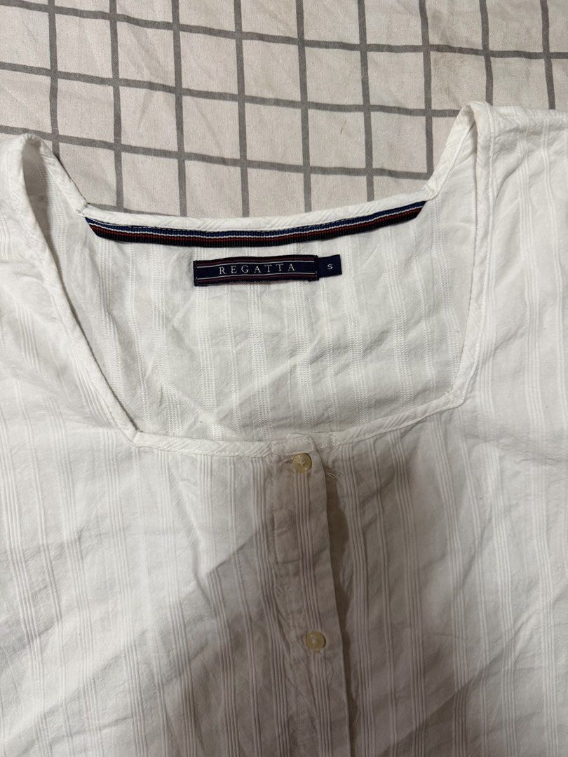 Regatta short-sleeve button-front blouse (Category: Blouses) located in Quezon City. Submitted by pinkystrends.co (Listing ID 1469471859, Image 3). Description: .
