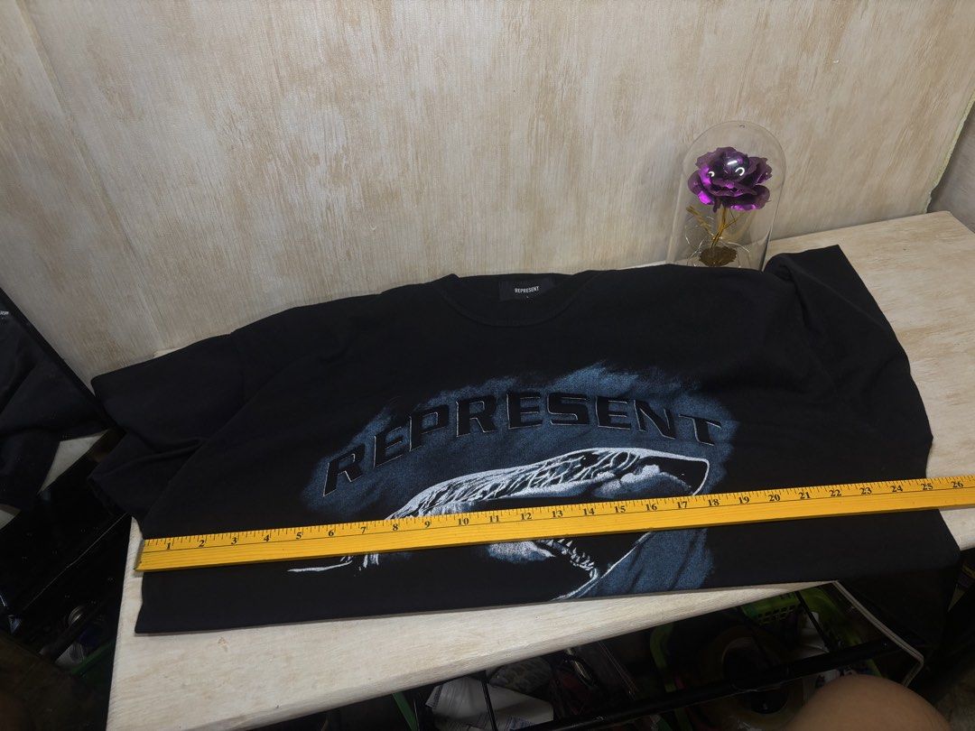 REPRESENT SHARK SHIRT (Category: Tshirts & Polo Shirts ) located in Cabuyao City. Submitted by pormanation-thrift-store (Listing ID 1469470143, Image 2). Description: REPRESENT SHARK SHIRT Condition: LIKE NEW Color rate: 10/10 (PWEDE SA MASELAN) Size: LARGE Dimes: 25”Wx30”L Issue: NONE✅ Price: 1000.