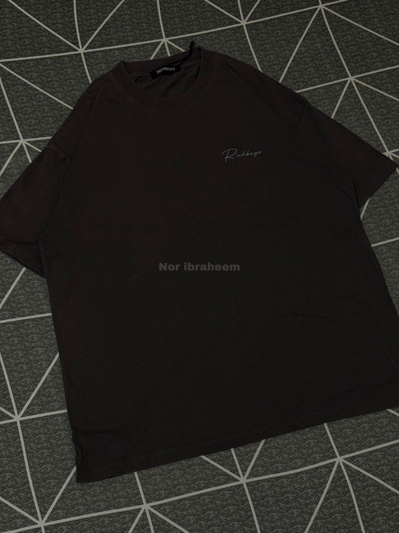 Richboyz Tee (Category: Tshirts & Polo Shirts ) located in Manila. Submitted by _hykeem (Listing ID 1469460917, Image 2). Description: WTS/FS - Drop shoulder tee “Shadow gray” - Size “Small” - Used twice - Authentic/Orig - Taytay rizal - Can do meetup, lalamove or jnt - PM for more detaila.