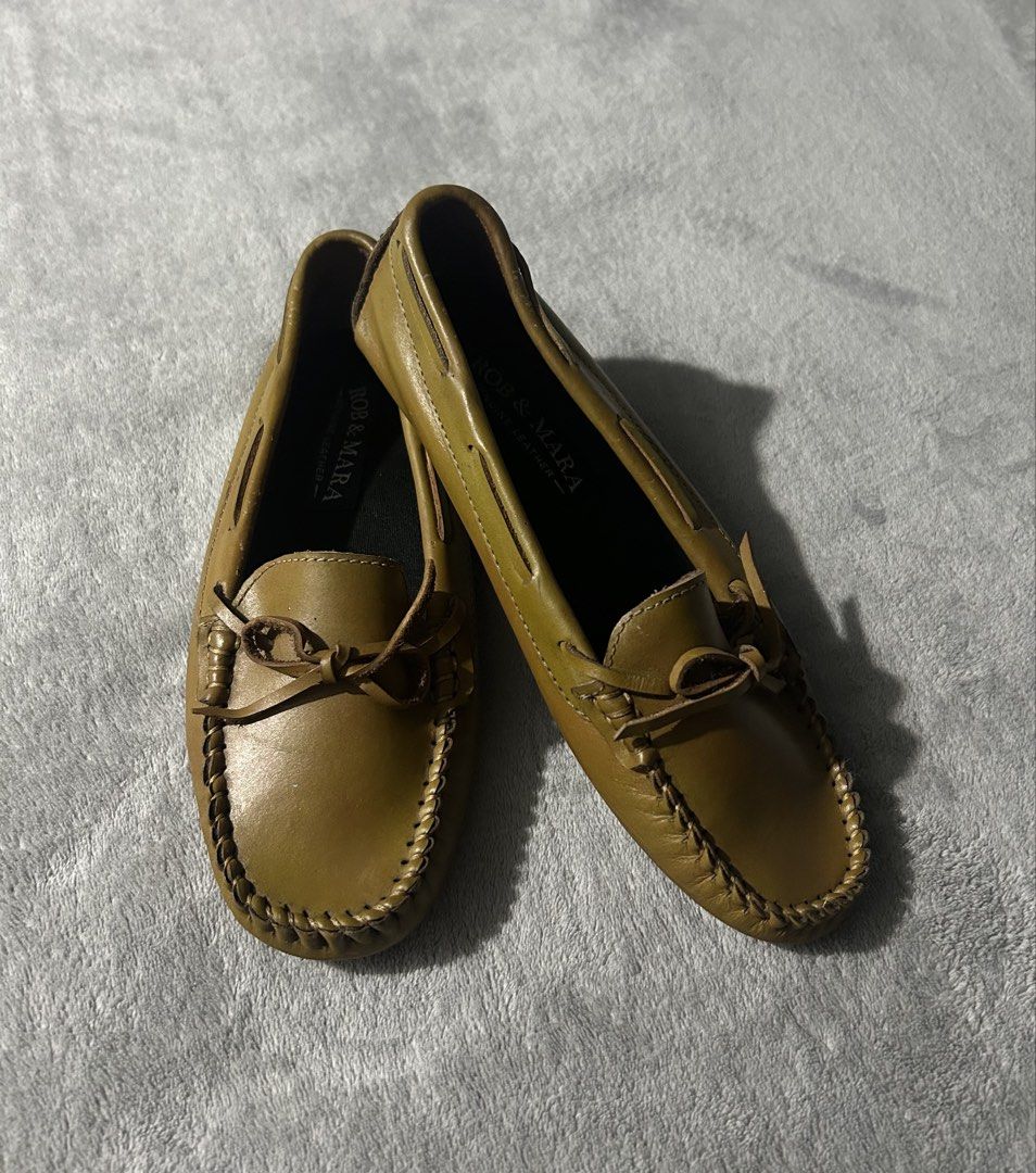 Rob&mara shoes (Category: Loafers) located in Quezon City. Submitted by findsbyme_ (Listing ID 1469474327, Image 2). Description: .