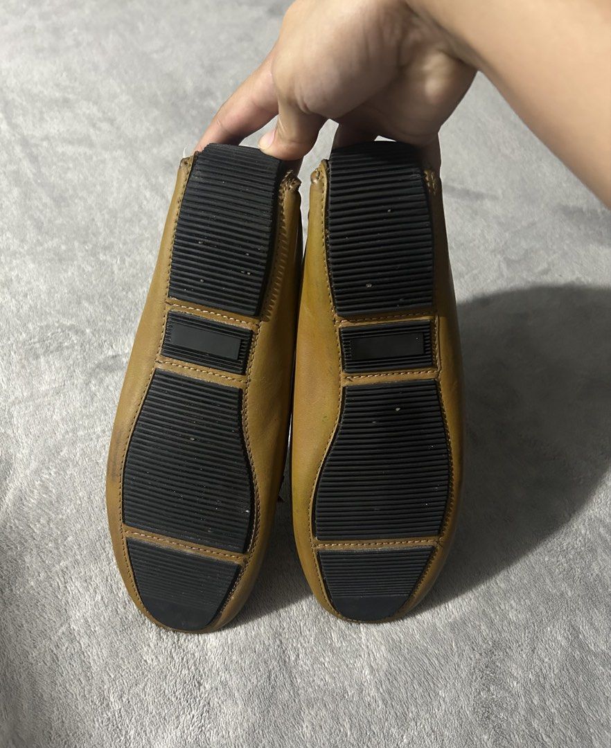 Rob&mara shoes (Category: Loafers) located in Quezon City. Submitted by findsbyme_ (Listing ID 1469474327, Image 3). Description: .