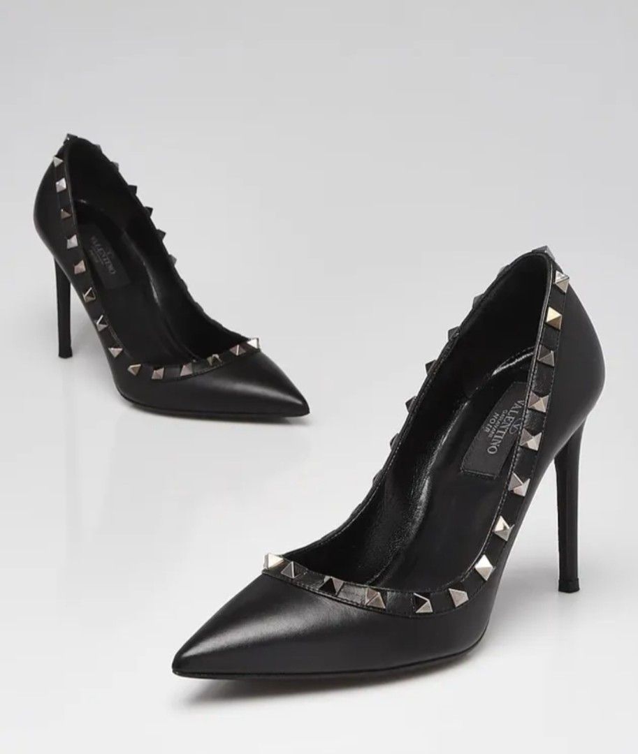 RockStuds Valentino Garavani (Category: Sneakers & Footwear) located in Subic. Submitted by AnythingBrandedby_May (Listing ID 1469545127, Image 1). Description: Valentino Garavani Rockstuds.