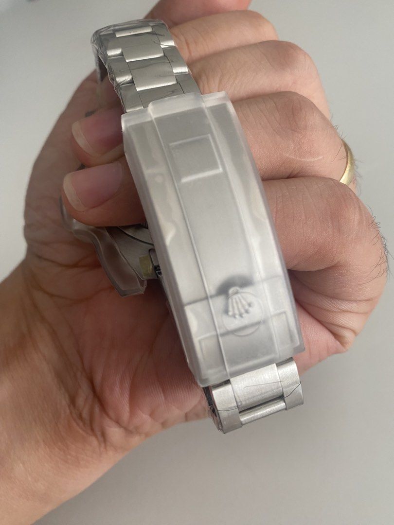 Rolex Submariner (Category: Men's Watches) located in Quezon City. Submitted by traxor21 (Listing ID 1469448898, Image 3). Description: Brandnew Super C.