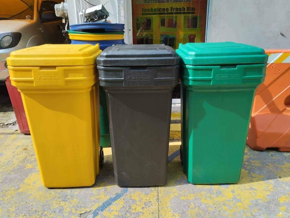 ROLLER KING TRASH BIN (Category: Waste Bins & Bags) located in Caloocan City. Submitted by epicdragon.cf8b55 (Listing ID 1469437427, Image 3). Description: ROLLER KING TRASH BIN plastic wheels 250 liters- 69L x 59W x 110H JUST CALL US / Pm me for more info. -09971763227 LOOK FOR : Angelina Address: 634 JRA COMPOUND LUPANG PARI SAN MIGUEL PASIG CITY WEBSITE: http://jocelynesidera30.wibsite.com/joekelceetrading email: [hidden information].