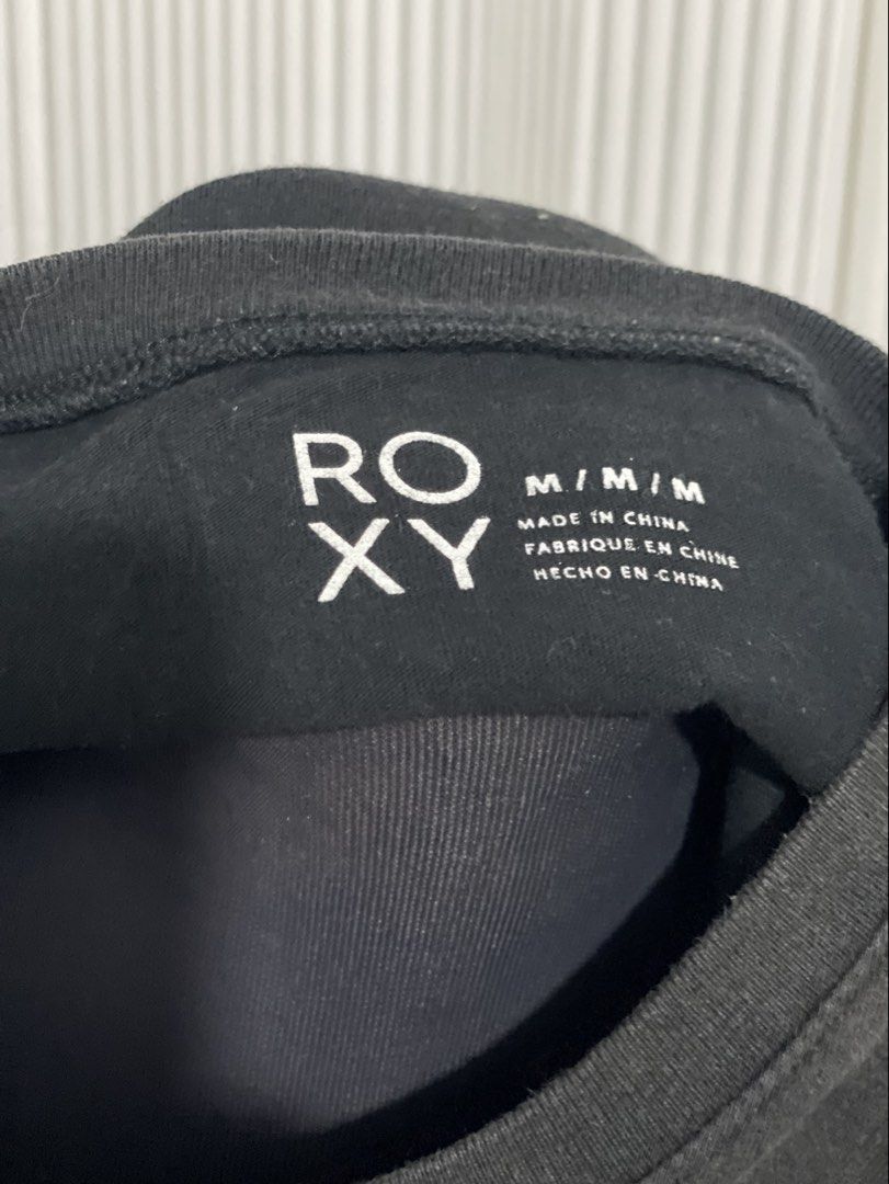 Roxy Black Boxy Shoulder Tape Design Top (Category: Shirts) located in Tuguegarao City. Submitted by ziggerryy (Listing ID 1469541450, Image 3). Description: No flaws. No holes. Fits S-M ‼️LAST PRICE ALREADY‼️.