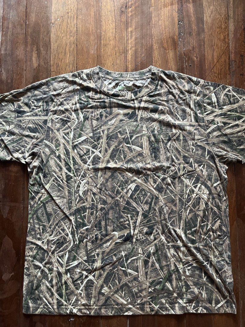Rustic Ridge Shadow Grass Pattern Realtree Pocket T-Shirt (Category: Tshirts & Polo Shirts ) located in Los Banos. Submitted by lootmeup (Listing ID 1469419418, Image 2). Description: Rustic Ridge Shadow Grass Pattern Realtree Pocket T-Shirt Size: Width: 24 Length: 29 Mine P550.