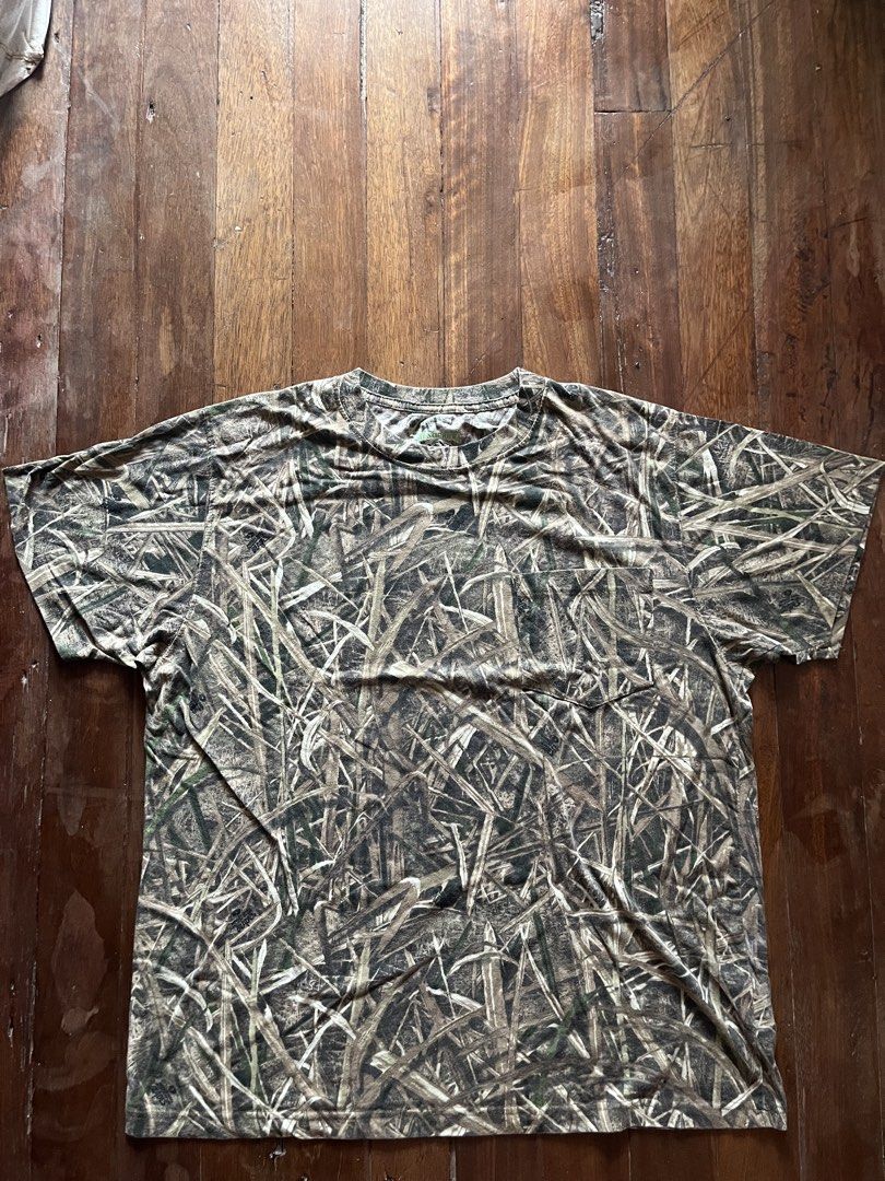 Rustic Ridge Shadow Grass Pattern Realtree Pocket T-Shirt (Category: Tshirts & Polo Shirts ) located in Los Banos. Submitted by lootmeup (Listing ID 1469419418, Image 1). Description: Rustic Ridge Shadow Grass Pattern Realtree Pocket T-Shirt Size: Width: 24 Length: 29 Mine P550.