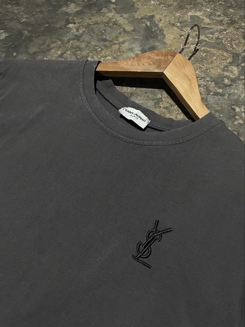 Saint Laurent (Category: Luxury Apparel) located in Munoz. Submitted by bb_jimbo0 (Listing ID 1469556394, Image 2). Description: Ysl Large.