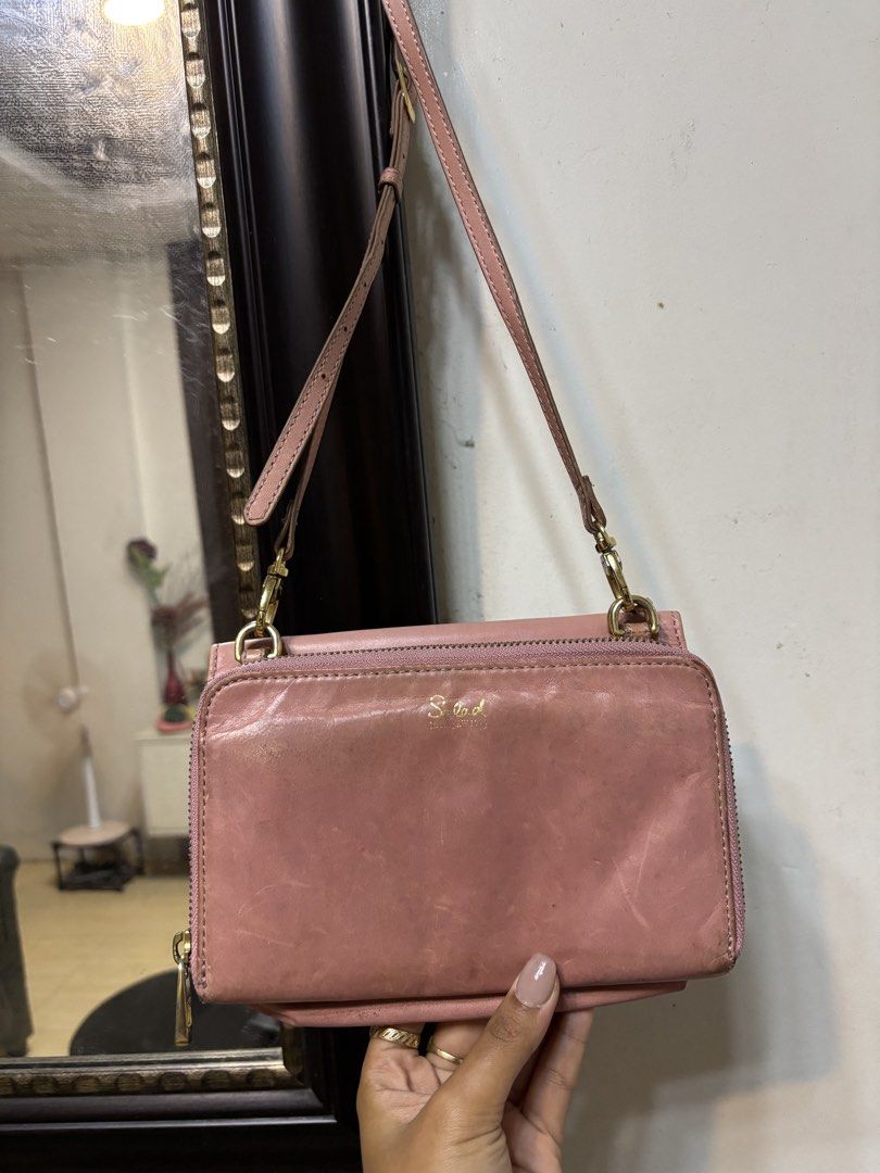 Salad Pink Sling Bag (Category: Cross-body Bags) located in Manila. Submitted by maurisio (Listing ID 1469496611, Image 3). Description: .