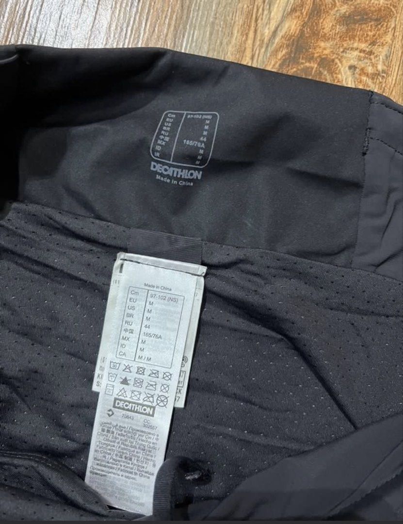 SALE‼️ DECATHLON active short (Category: Activewear) located in San Jose del Monte. Submitted by senorita_wella (Listing ID 1469429593, Image 3). Description: .