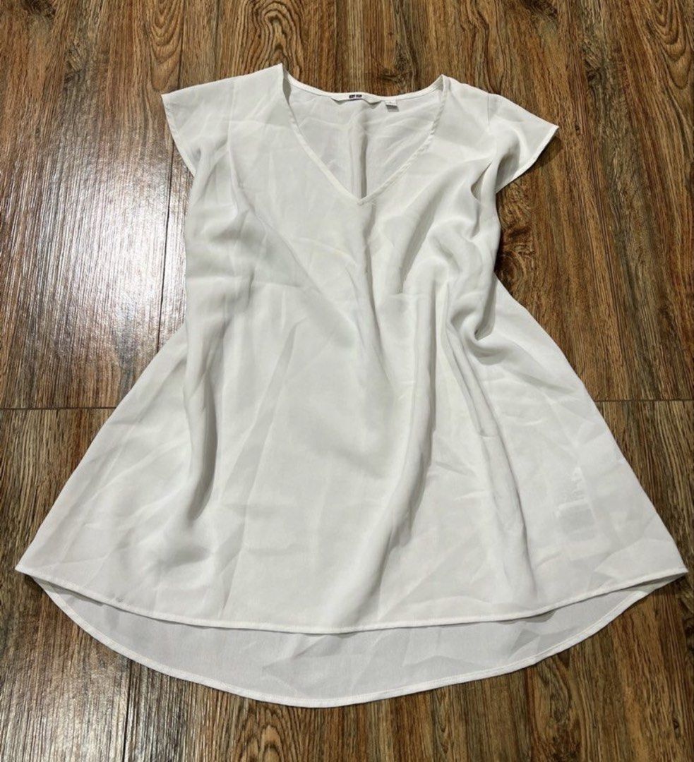 SALE‼️UNIQLO Drape top (Category: Blouses) located in San Jose del Monte. Submitted by senorita_wella (Listing ID 1469411832, Image 3). Description: .