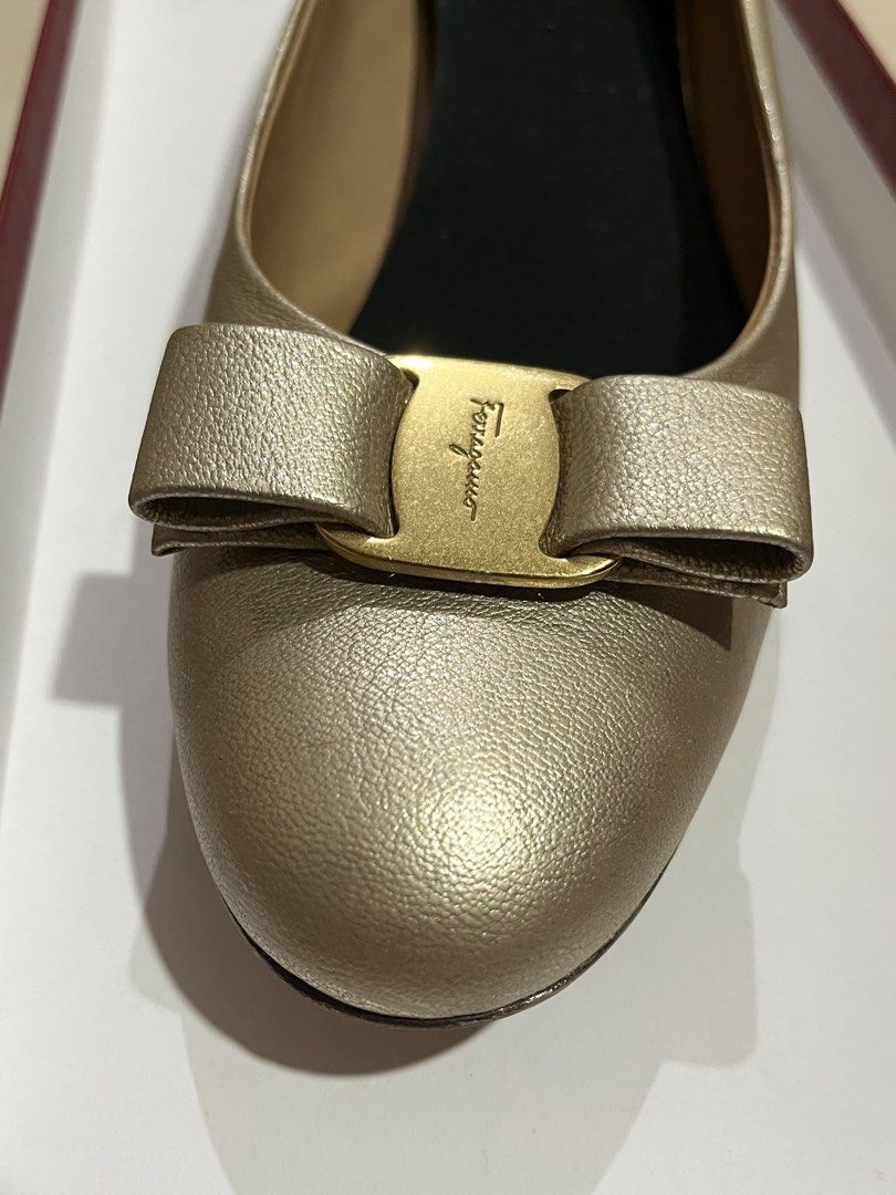 Salvatore Ferragamo Vara Bow Pumps 8.5 (Category: Sneakers & Footwear) located in Taguig. Submitted by lil.ac (Listing ID 1469409544, Image 1). Description: No flaws. Rarely used Size is 8.5B I’m a eur 38 and it fits me but with fillers as shown on photo.