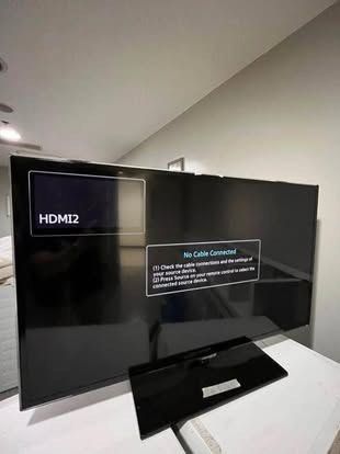 Samsung 40” Flat Screen TV with Stand (Category: TV) located in Makati City. Submitted by aselmicha (Listing ID 1469568846, Image 1). Description: - Brand: Samsung TV - Includes: Original stand - Connectivity: HDMI inputs available - Condition: Good working order, powers on and displays correctly - Features: Standard back panel ventilation and model sticker intact - Fulfillment: Pick up only SAMSUNG LED TV BASIC TV ONLY NOT SMART TV Available on 