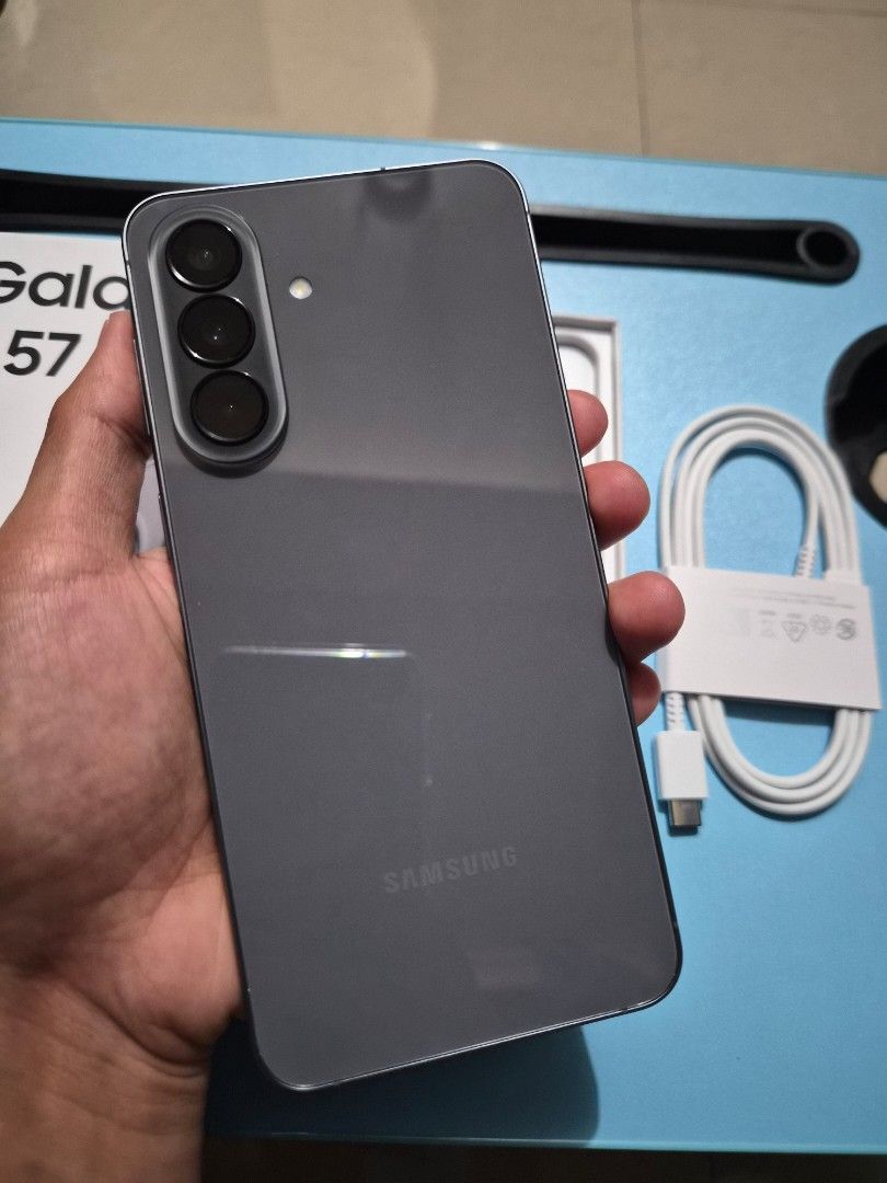Samsung A57 5g - 256gb Awesome Gray (Category: Samsung) located in Tuguegarao City. Submitted by erika_ja (Listing ID 1469406084, Image 2). Description: Samsung A57 5g 256gb Awesome Gray - complete set (with box, clear case,cable charger, and sim ejector) - no issue, no dents or scratch - almost new, ntc approved can ship via lbc cod or cop downpayment required atleast 2k willing to message / vidcall thru vber or fɓ.
