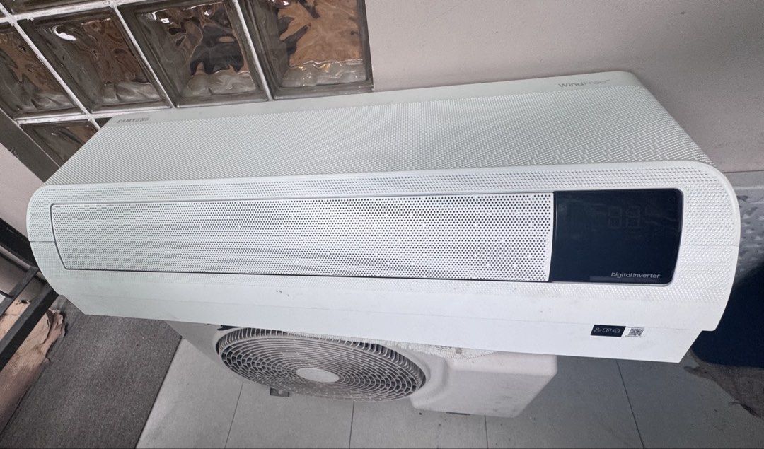 samsung and midea (Category: Other Home Appliances) located in Quezon City. Submitted by sylviasofia (Listing ID 1469406976, Image 1). Description: moving out sale.