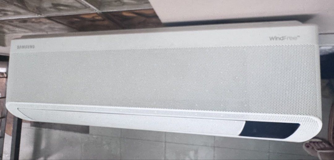 samsung and midea (Category: Other Home Appliances) located in Quezon City. Submitted by sylviasofia (Listing ID 1469406976, Image 3). Description: moving out sale.