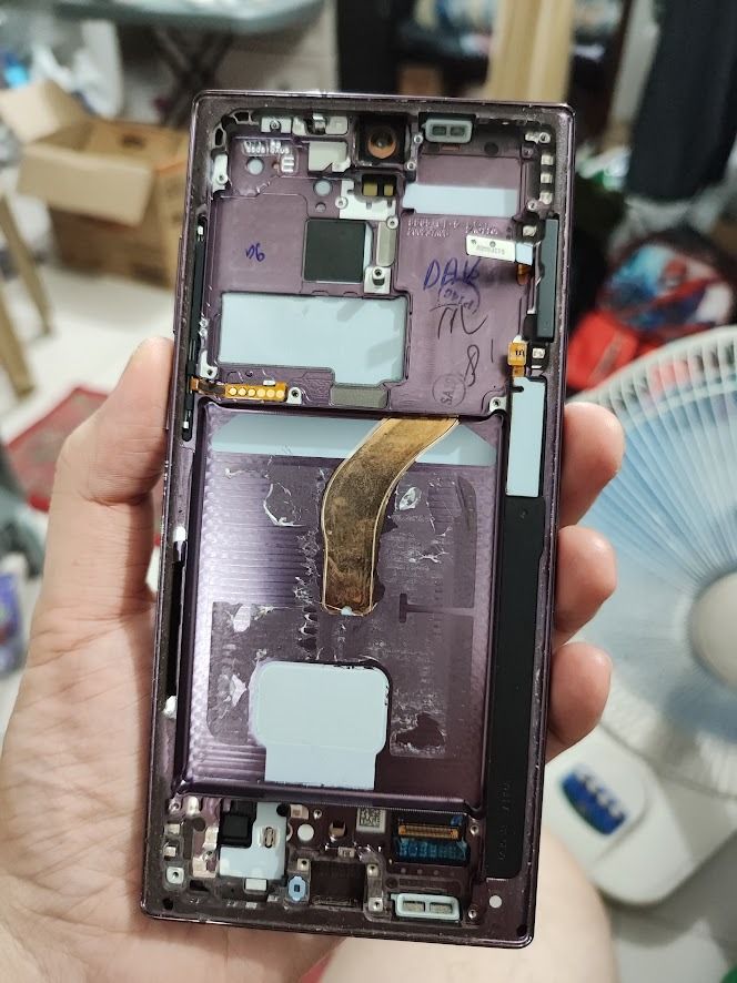 Samsung Galaxy S22 Ultra LCD Amoled Original with Frame (Category: Other Gadgets) located in Quezon City. Submitted by cosmic_xhenon (Listing ID 1469472072, Image 1). Description: HINDI PO ITO BUONG PHONE. LCD PARTS PO ITO WITH FRAME MAGBASA PO MUNA BAGO MAG INQUIRE FOR ONLY 1.7K Samsung Galaxy S22 Ultra LCD Original with Frame LINES ISSUE ORIGINAL LCD ASSEMBLY WITH LINES ISSUES MAKINIS UNG FRAME PWEDE NYO ITO IPALIT SA MGA BLACKOUT S22 ULTRA NA 