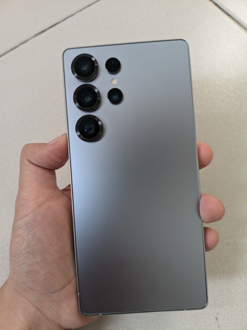 Samsung s25 ultra 512gb (Category: Samsung) located in Pasig City. Submitted by eiko99 (Listing ID 1469401740, Image 1). Description: Samsung S15 Ultra 512gb storage Smart Locked No issue, no dents, flawless like new UST Meetup.