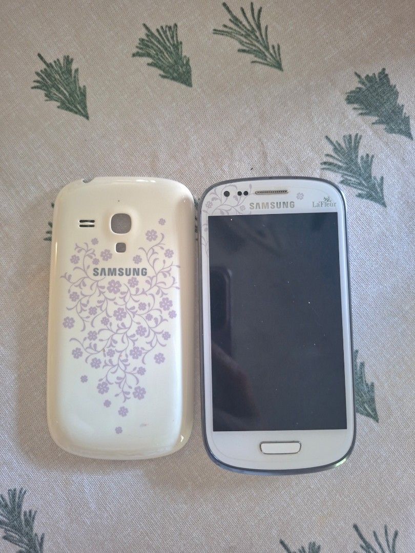 SAMSUNG S3 mini La Fleur (Category: Samsung) located in Antipolo. Submitted by cheche2111 (Listing ID 1469428076, Image 1). Description: This device is the Samsung Galaxy S III Mini La Fleur Edition (Model GT-I8190), a special floral-themed variant released around early 2013..
