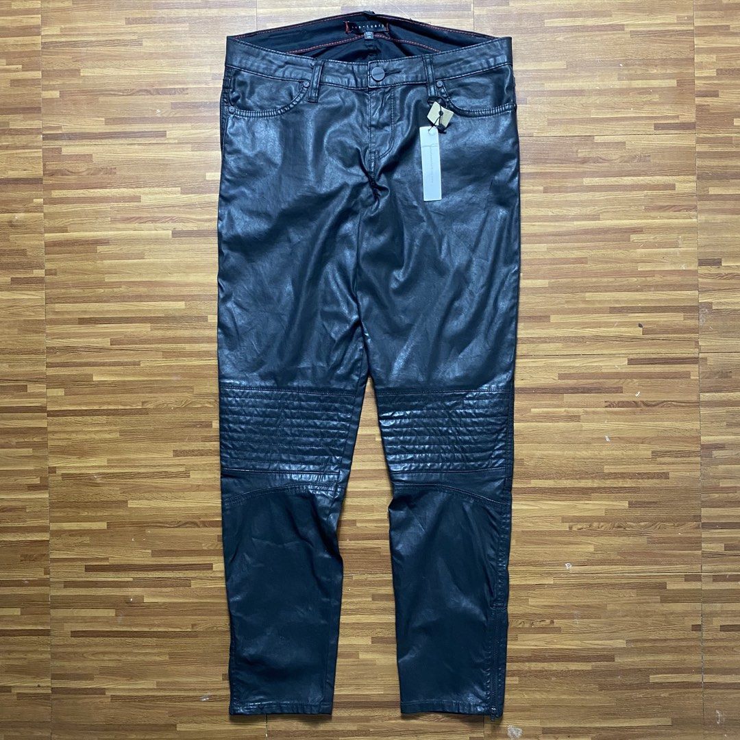 Santuary biker jeans waxed (Category: Jeans) located in Quezon City. Submitted by semantaryrave (Listing ID 1469545802, Image 1). Description: Santuary biker jeans waxed Size- 32 Waist- 32 Length- 38 Thigh- 10 Hem- 6 Good Conditions No issue ₱750.