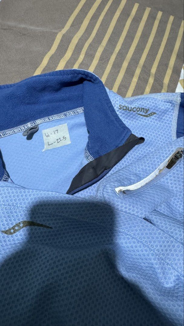 Saucony Quarter Zip (Category: Activewear) located in Lipa City. Submitted by scrap.threads (Listing ID 1469463372, Image 3). Description: Item: Saucony Quarter Zip For the sporty girlies 💯 Price: 450 Dimes: Width - 17 Length - 22.5 Issue: none Lipa City Ship via J&T (Shouldered by buyer) Payment via Gcash ***Notice*** Color may vary due to lighting. Payment first. Item/s are thrifted or used condition unless stated otherwise. Please manage your