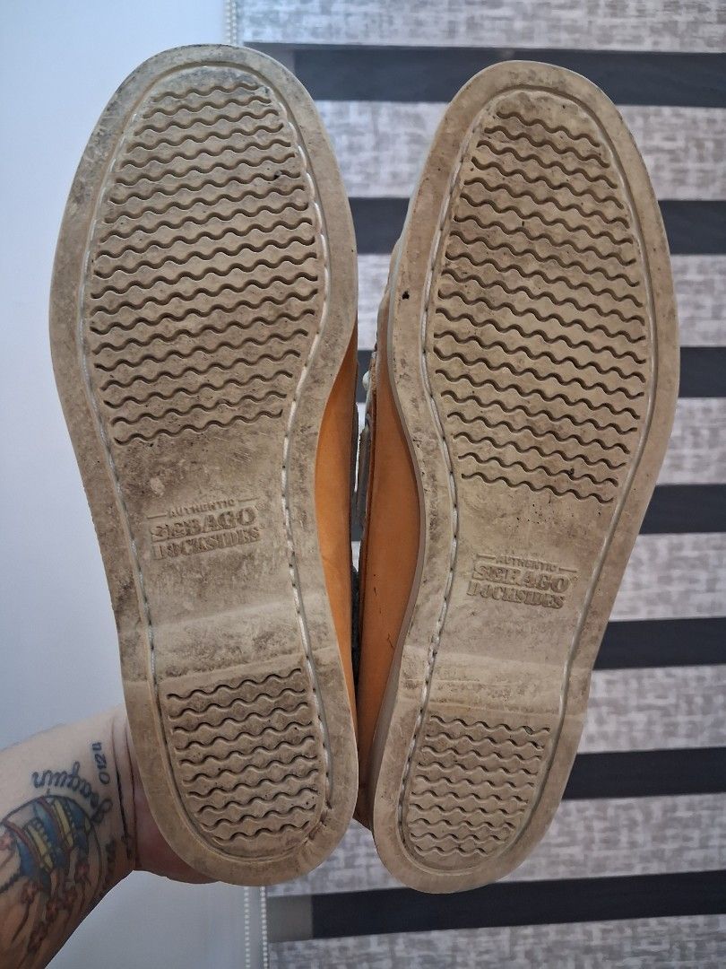 SEBAGO LOAFERS MONEY BACK US 9 (Category: Loafers) located in Binan City. Submitted by chloedvoutletshoppe (Listing ID 1469497524, Image 3). Description: ✔️ All items are 100% authentic ✔️ Money-back guarantee for authenticity 💳 Mode of Payment (MOP): • GCash • Bank Transfer 📦 Shipping Fee (SF): • Via LBC / Lalamove • Shouldered by buyer 🚫 All sales are final • No return, no exchange • Exceptions apply only for items with proven damage 🔍 Rest